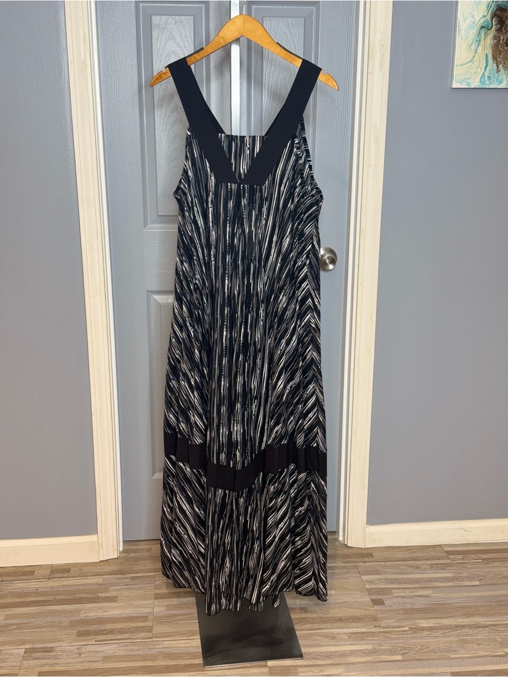 LUUKAA Black & White Patterned Maxi Dress with Wide Straps